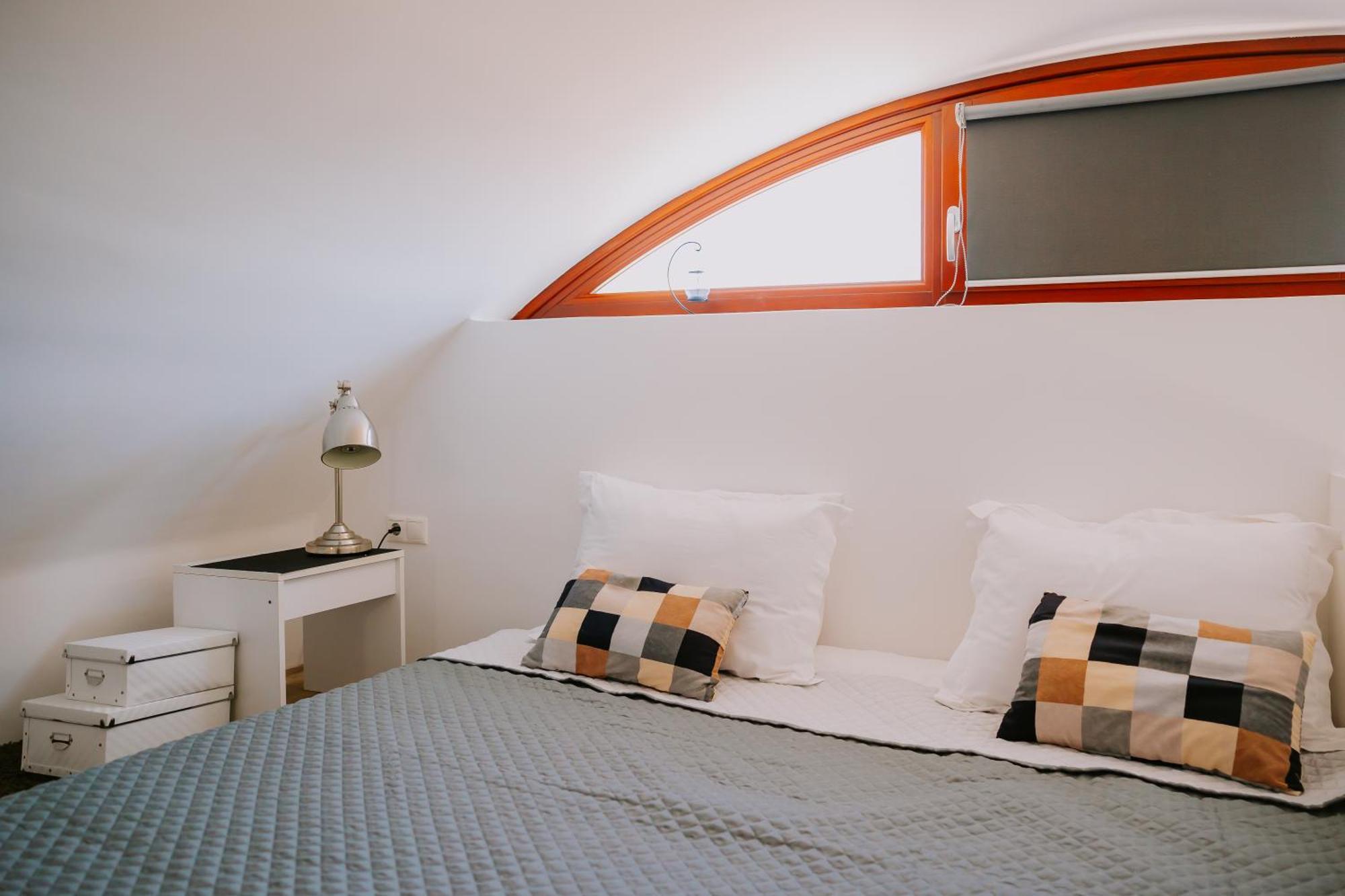 Sun Stories Suites Vóthon Buitenkant foto